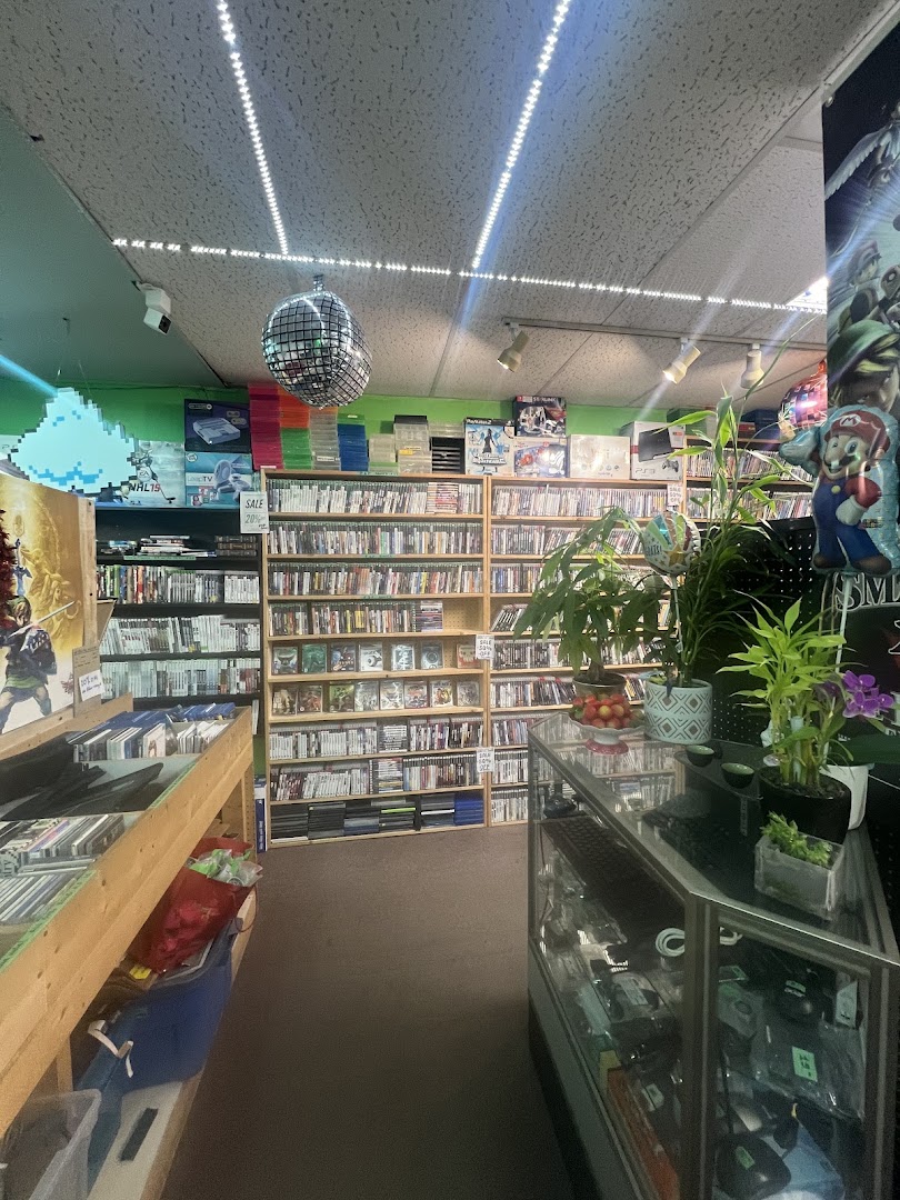 Hometech Games Plus storefront in Victoria, BC